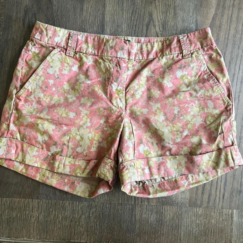J.Crew, pink floral, dainty Chino shorts, coquette artsy coastal